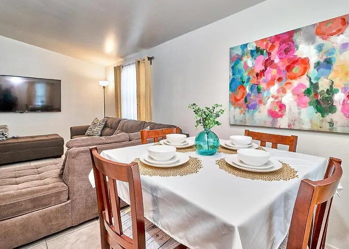 4-Bedroom Comfort Ybor City, Close To Everything